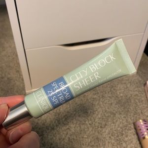 Clinique City Block Sheer